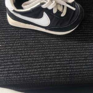 Nike Waffle Trainer 2 Toddler Shoes Black/White/Sail/Total Orange DC6479-001